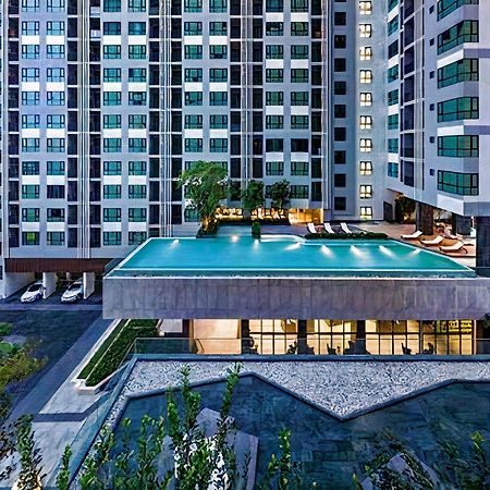 The Base Central Pattaya Dış mekan fotoğraf